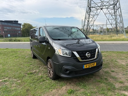 Nissan NV300 0