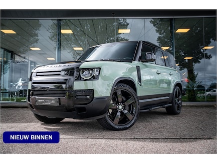Land Rover Defender 0