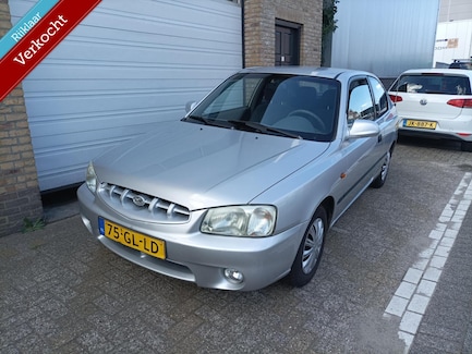 Hyundai Accent 0