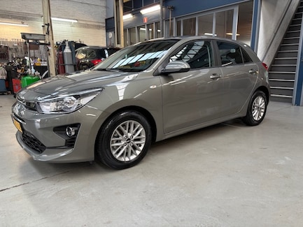 Kia Rio 0