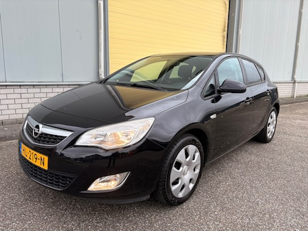Opel Astra 0