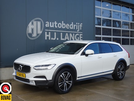 Volvo V90 Cross Country 0