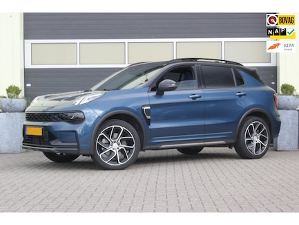Lynk & Co 01 0