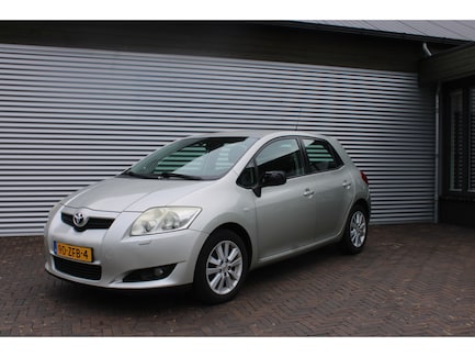Toyota Auris 0