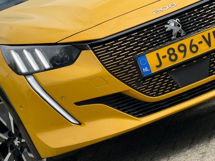 Peugeot e-208 0