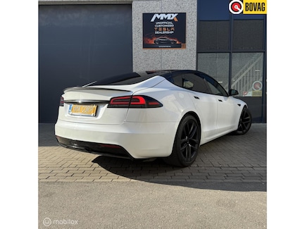 Tesla Model S 0