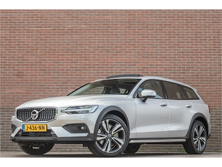 Volvo V60 Cross Country 0