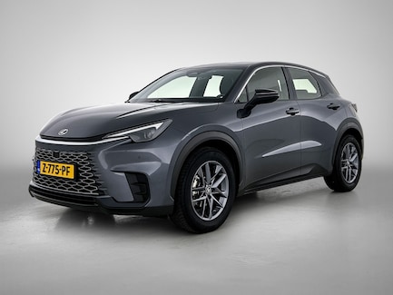 Lexus LBX 0