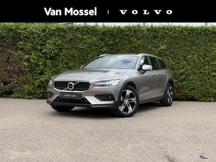 Volvo V60 Cross Country 0