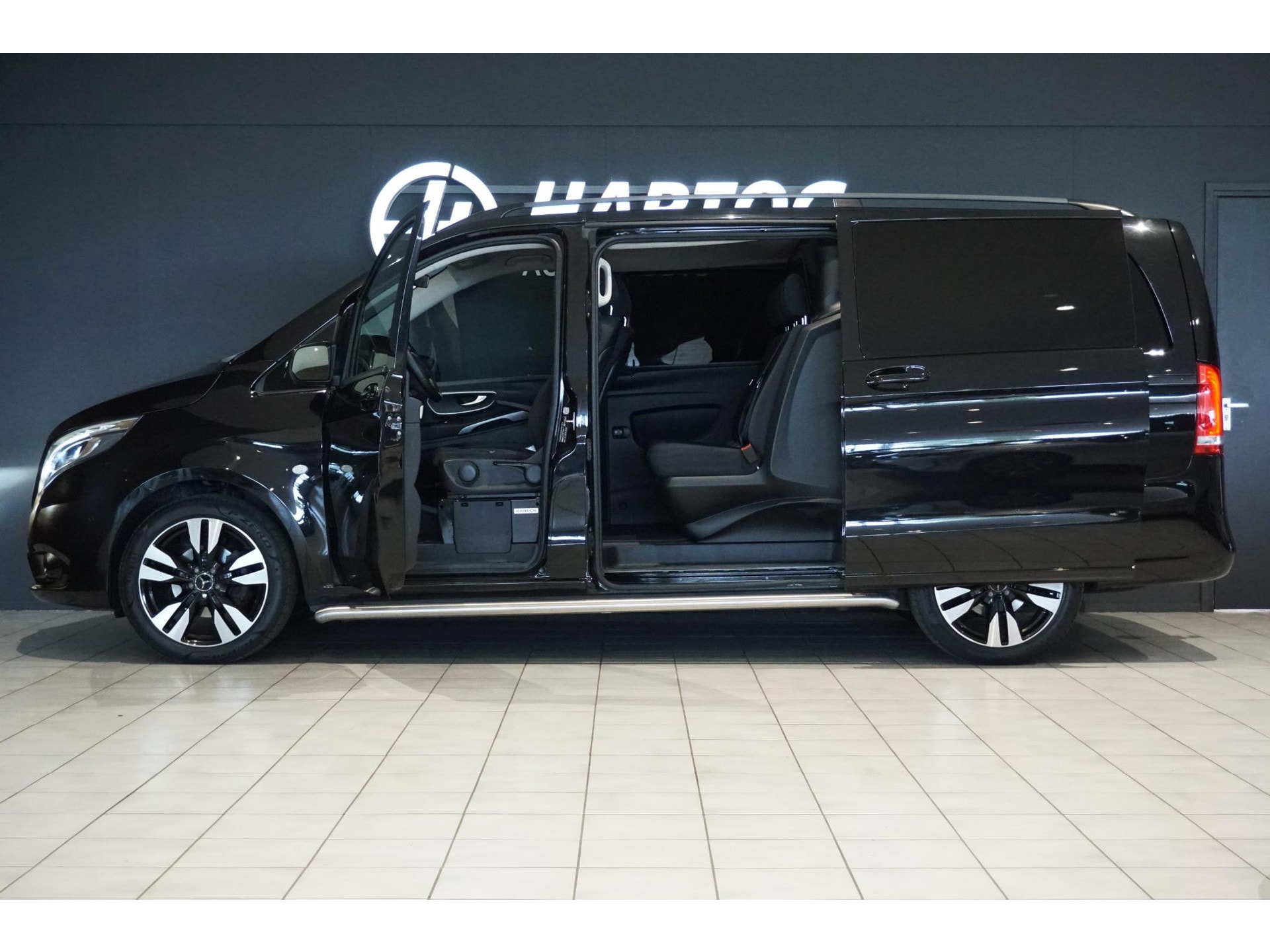 Mercedes-Benz Vito Diesel [VP-686-N] | AutoTrack