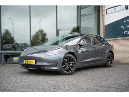 Tesla Model 3 0