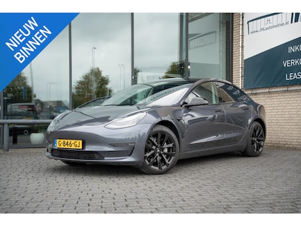 Tesla Model 3 0