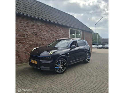 Lynk & Co 01 0