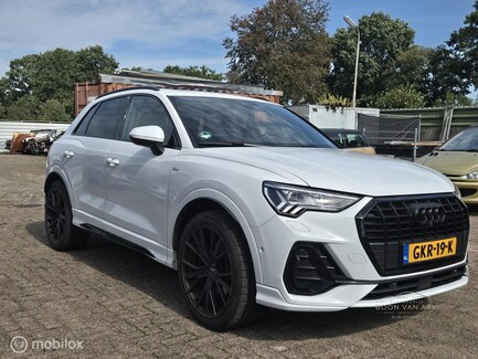 Audi Q3 0