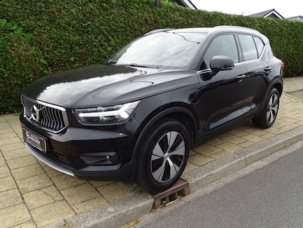 Volvo XC40 0