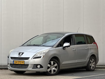 Peugeot 5008 0
