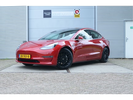 Tesla Model 3 0