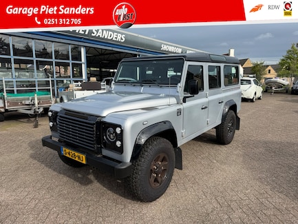 Land Rover Defender 0