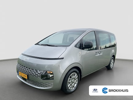 Hyundai Staria 0
