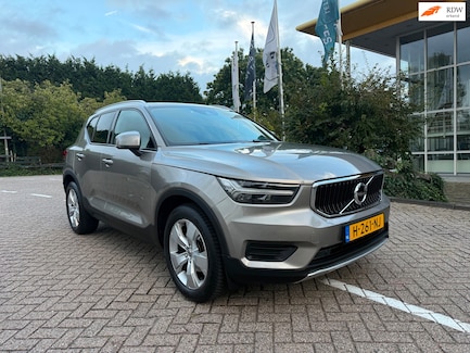 Volvo XC40 0