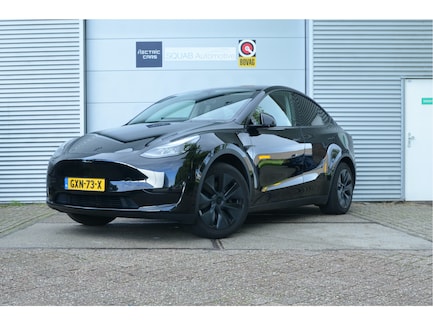 Tesla Model Y 0