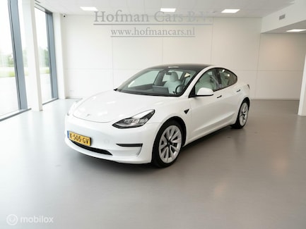 Tesla Model 3 0