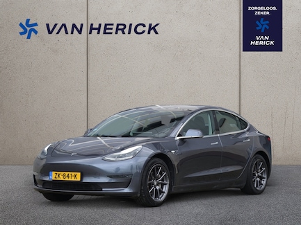 Tesla Model 3 0