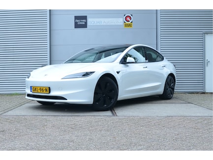 Tesla Model 3 0