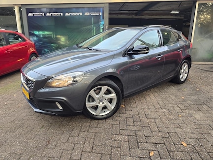 Volvo V40 Cross Country 0