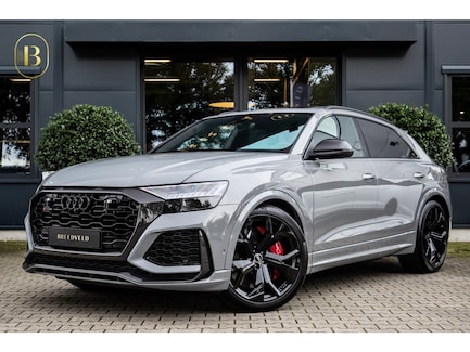Audi RS Q8 0