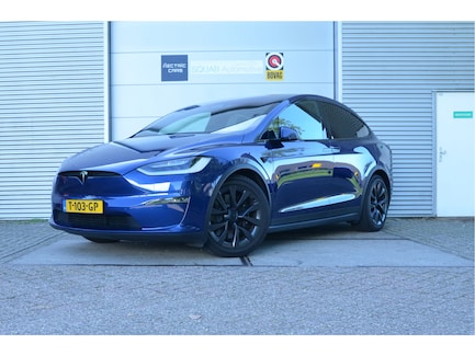 Tesla Model X 0