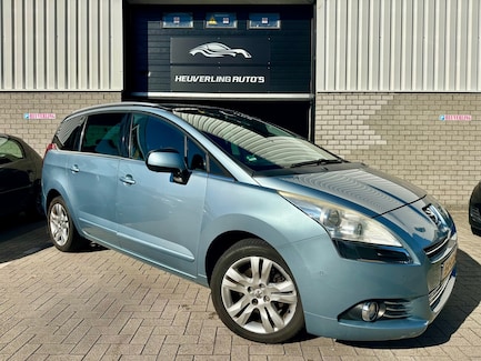 Peugeot 5008 0
