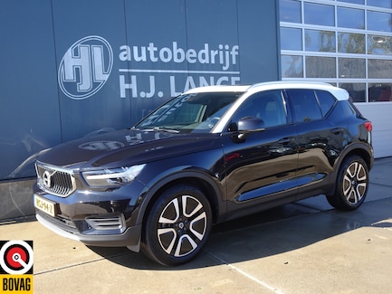 Volvo XC40 0