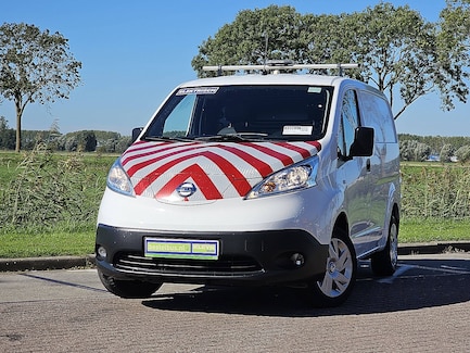 Nissan E-NV200 0