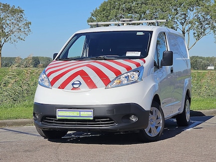 Nissan E-NV200 0