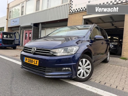 Volkswagen Touran 0