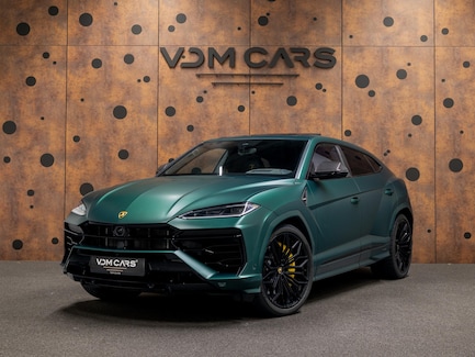 Lamborghini Urus 0