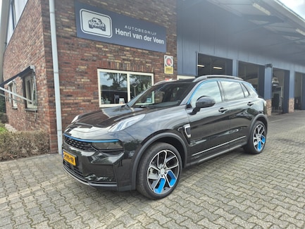 Lynk & Co 01 0