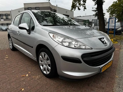 Peugeot 207 0
