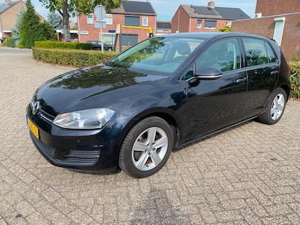 Volkswagen Golf 0