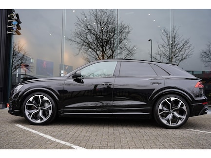 Audi RS Q8 0