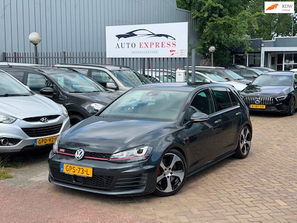 Volkswagen Golf 0