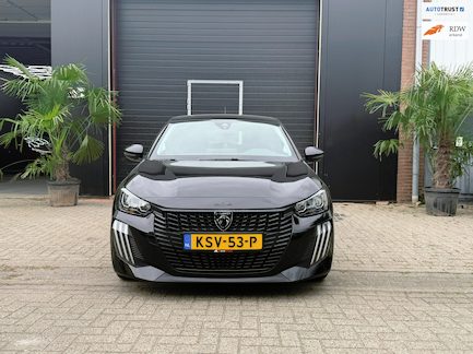 Peugeot 208 0
