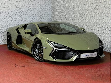Lamborghini Revuelto 0
