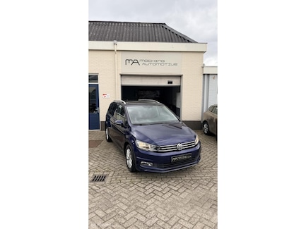 Volkswagen Touran 0
