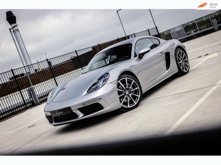 Porsche 718 Cayman 0