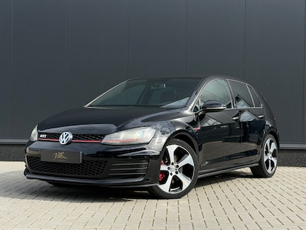 Volkswagen Golf 0