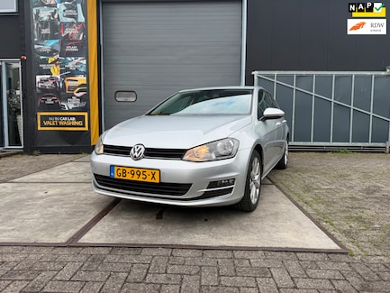 Volkswagen Golf 0