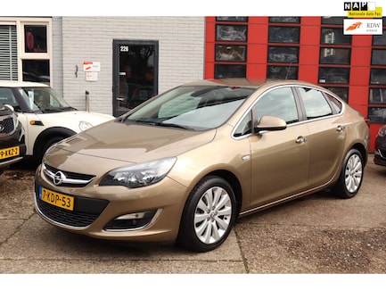 Opel Astra 0