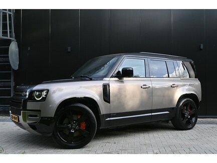 Land Rover Defender 0